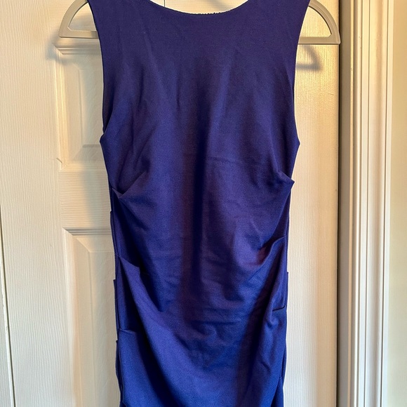 Nicole Miller blue cocktail dress with ruched detailing and knee-length hem  M - Picture 5 of 8